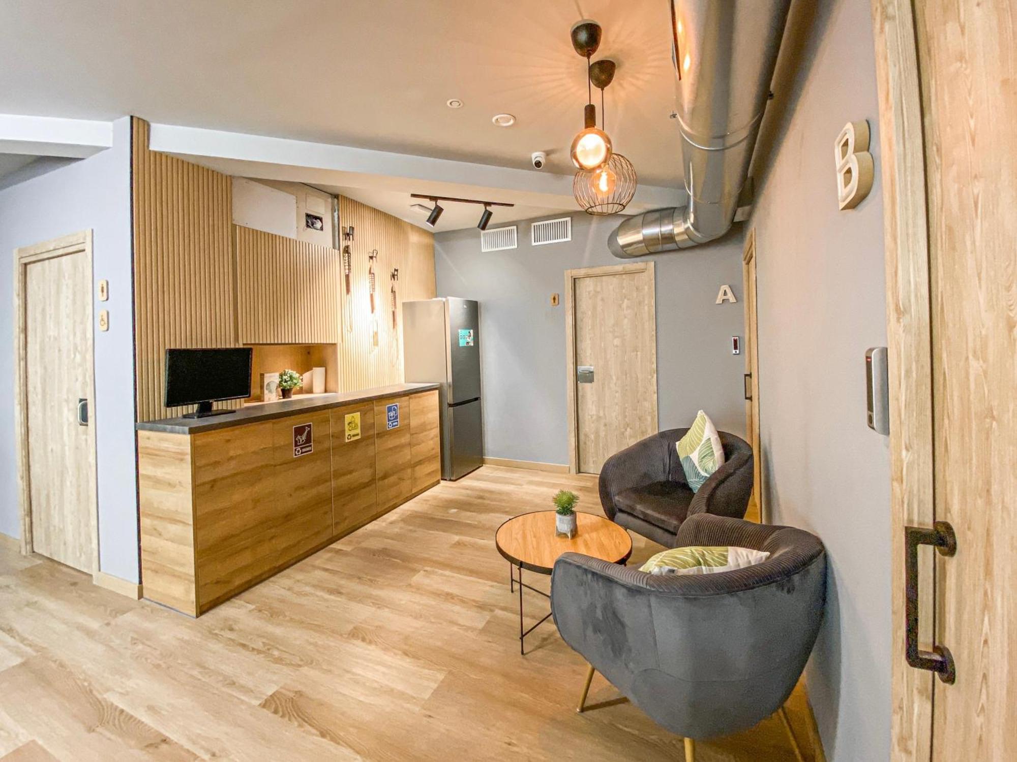 The Pod Suite Hostel Blasco Walencja Zewnętrze zdjęcie